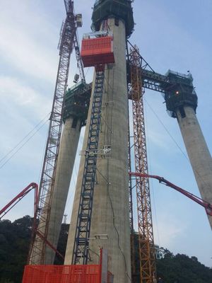 傾き 33m/Min 2000KG 建設材料のリフティング ハイスト 自動着陸システム